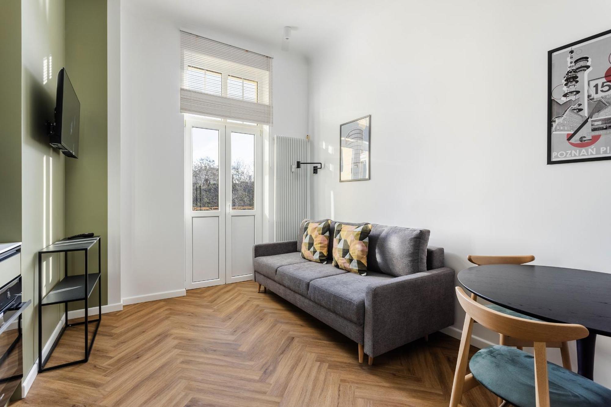 Przytulne I Komfortowe Studia Very Berry W Poznaniu By Noclegi Renters Buitenkant foto