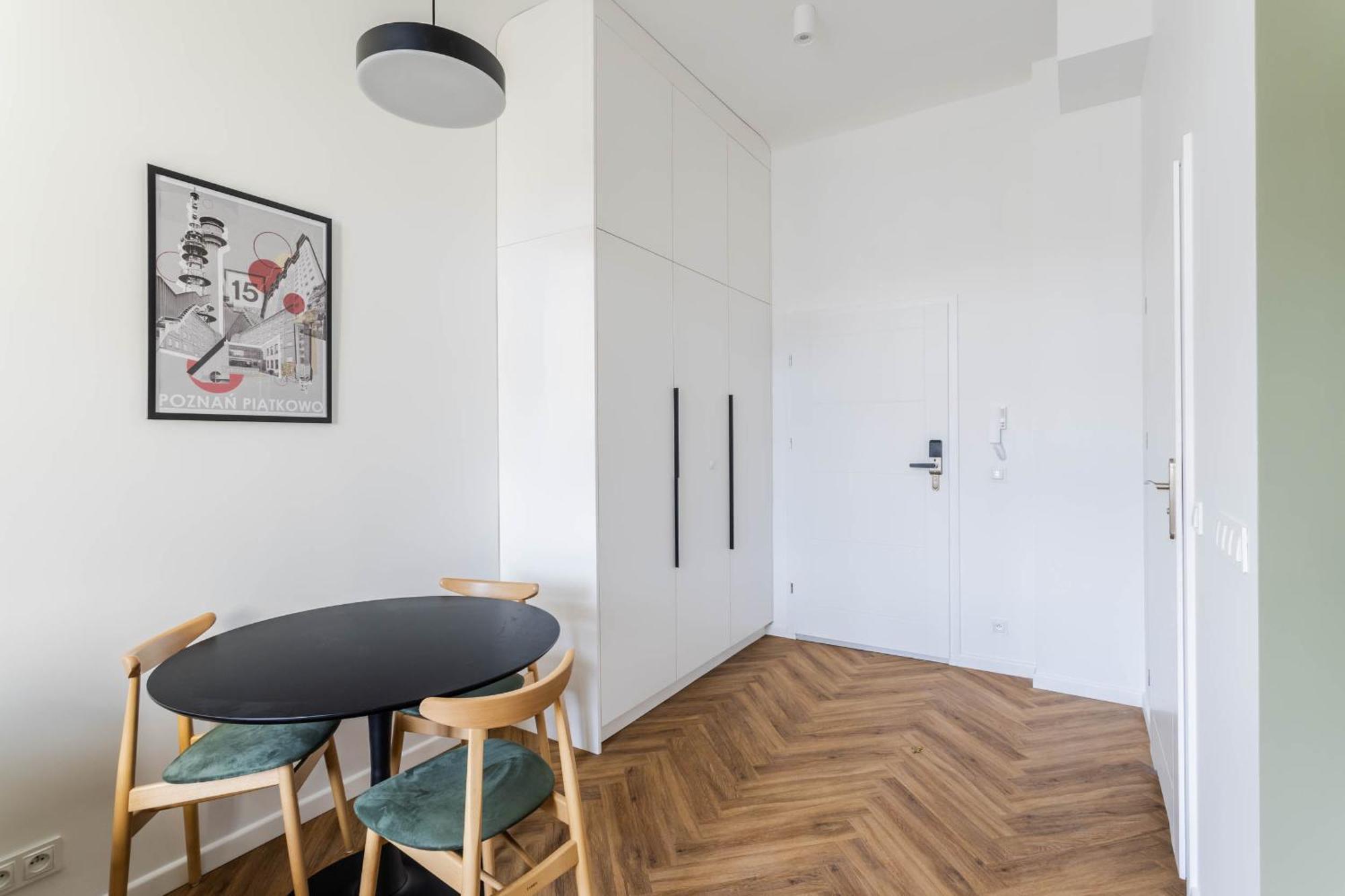 Przytulne I Komfortowe Studia Very Berry W Poznaniu By Noclegi Renters Buitenkant foto