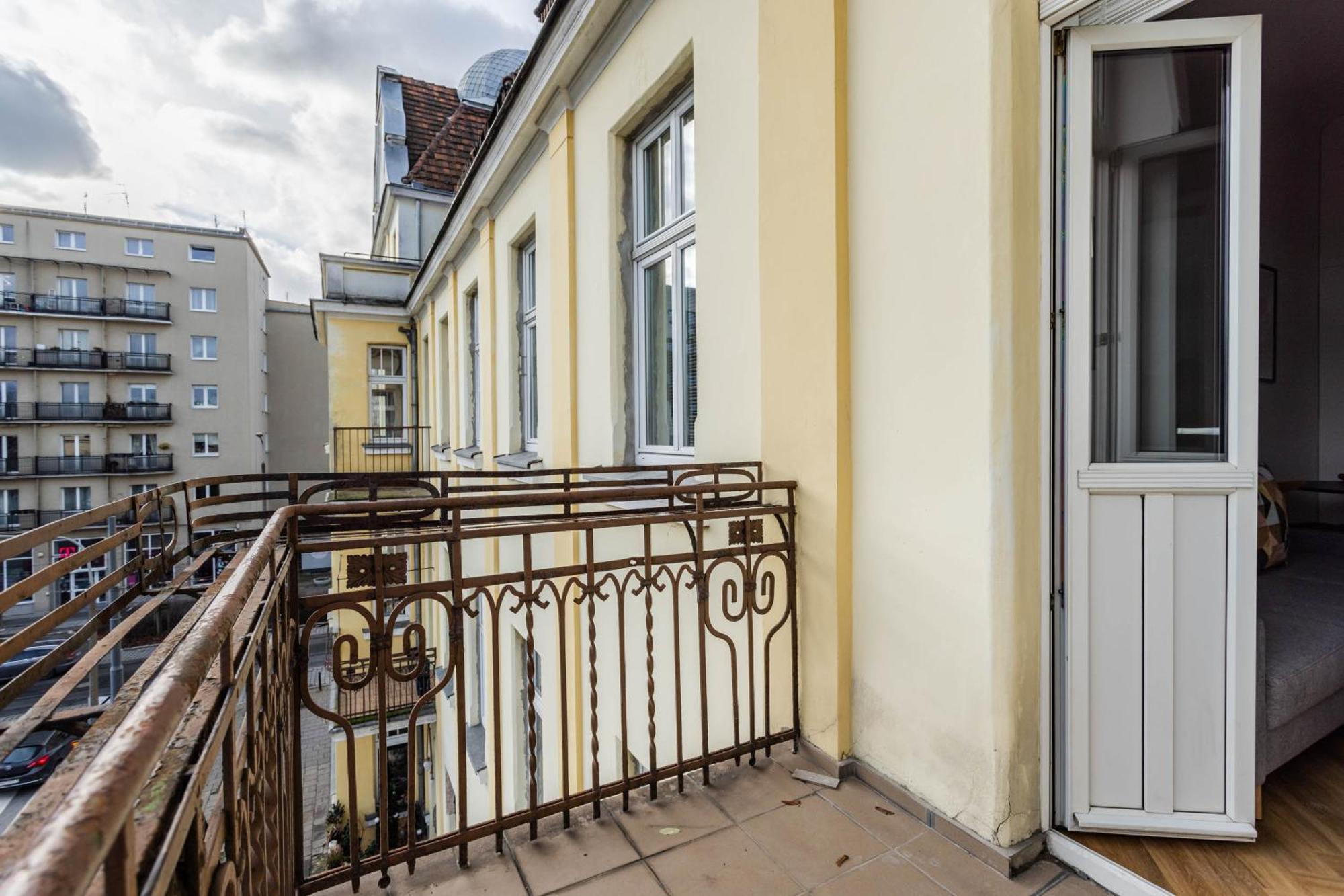 Przytulne I Komfortowe Studia Very Berry W Poznaniu By Noclegi Renters Buitenkant foto