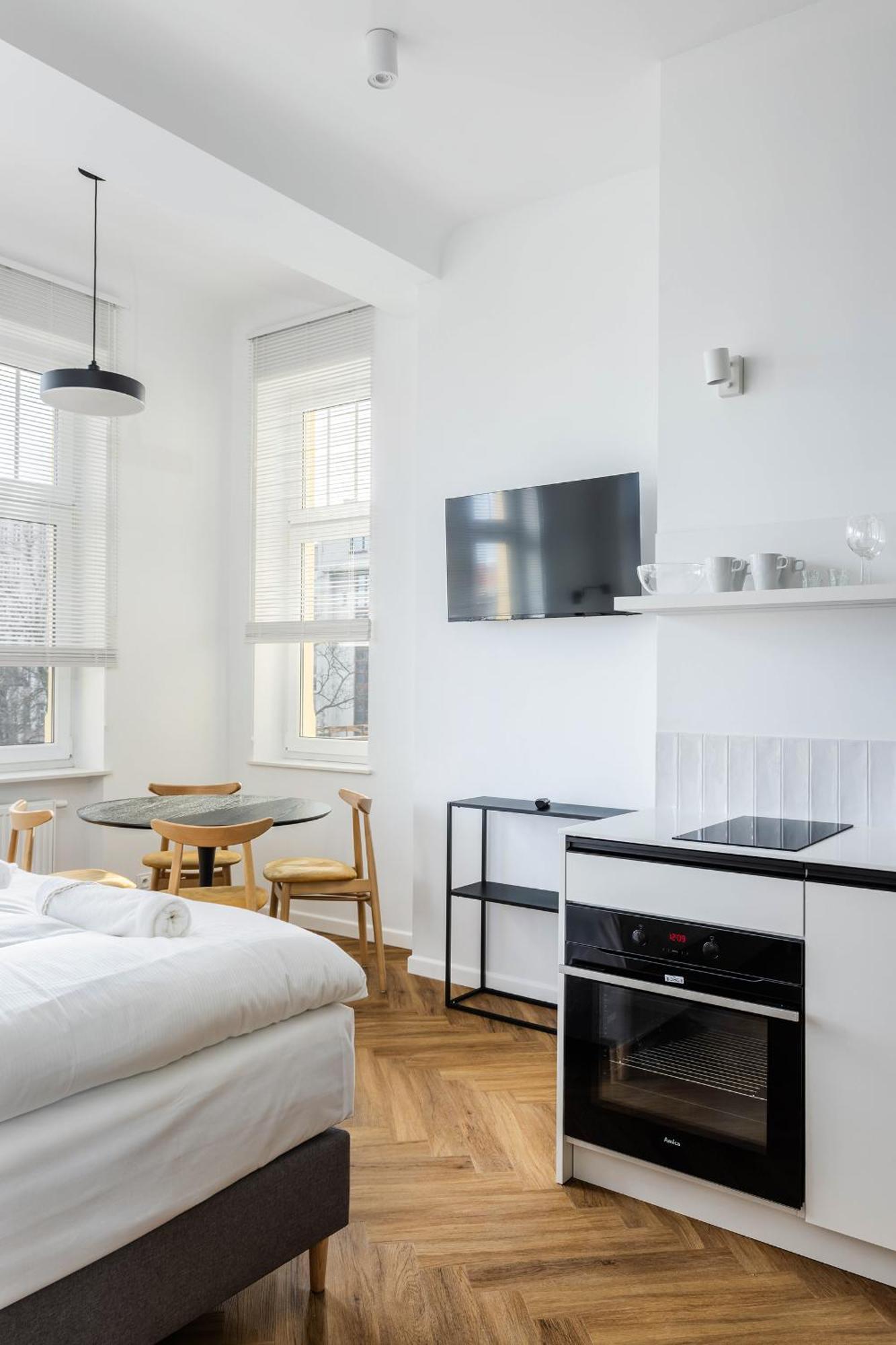 Przytulne I Komfortowe Studia Very Berry W Poznaniu By Noclegi Renters Buitenkant foto