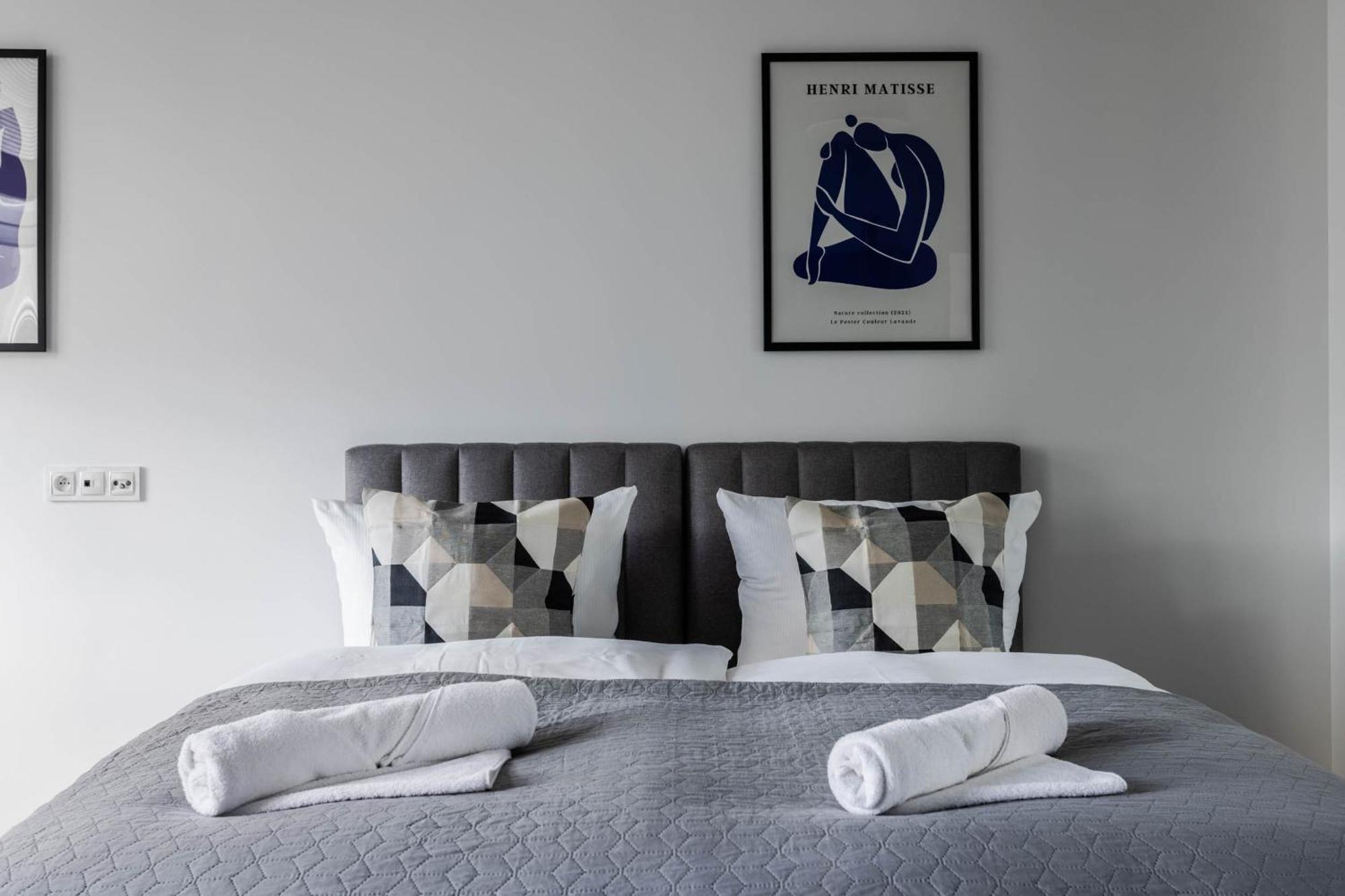 Przytulne I Komfortowe Studia Very Berry W Poznaniu By Noclegi Renters Buitenkant foto